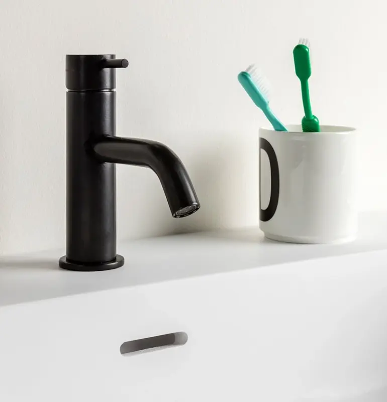Waterevolution Flow Rubinetto per lavabo nero opaco T110PR