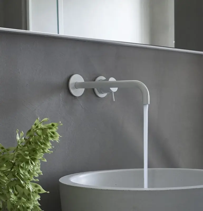 Rubinetto lavabo da incasso Watervolution Flow bianco opaco con bocca 25 cm T116BBR-25