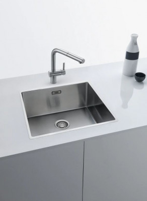 Rubinetto da cucina Franke in acciaio inossidabile spazzolato Atlas Neo con beccuccio estraibile inox 115.0521.438