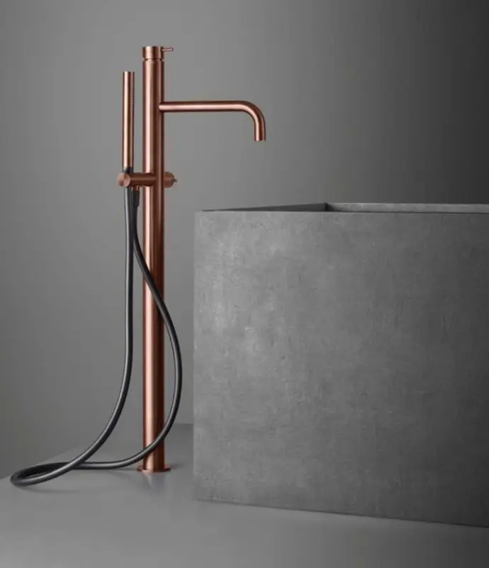 Waterevolution Flow rubinetto da bagno freestanding con doccetta in rame spazzolato T133CPE