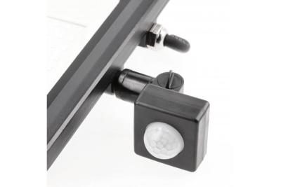 Proiettore LED iNEXT con sensore di movimento 30W 2400lm, PF>0,9, RA>80, IP65, 120°, 6400K, corpo nero 1208962860
